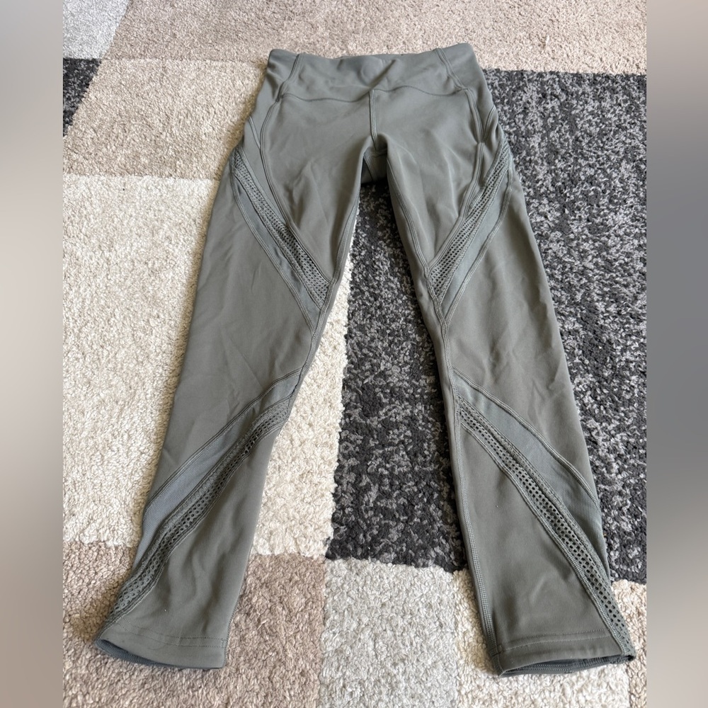 lululemon Boot Camp Ready Leggings- Yoga Green- Size 6
